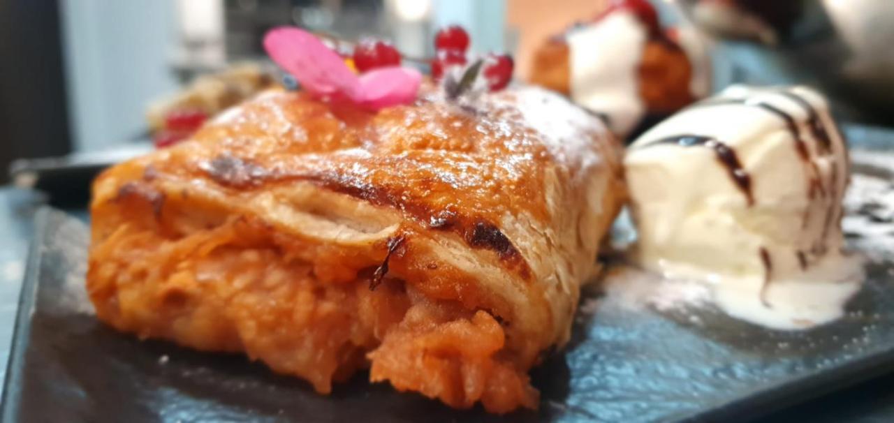 凯雷德酒店 波亚纳布拉索夫 外观 照片