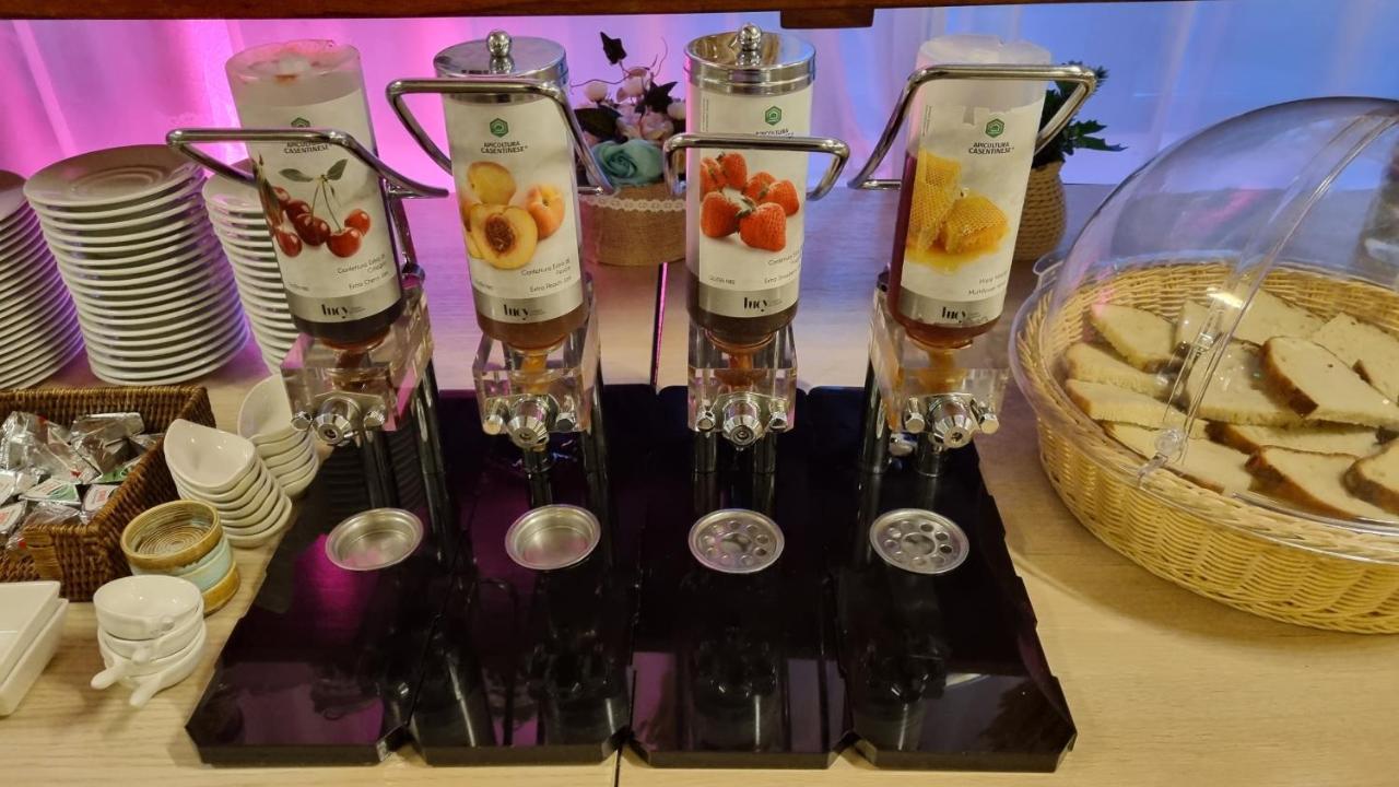 凯雷德酒店 波亚纳布拉索夫 外观 照片